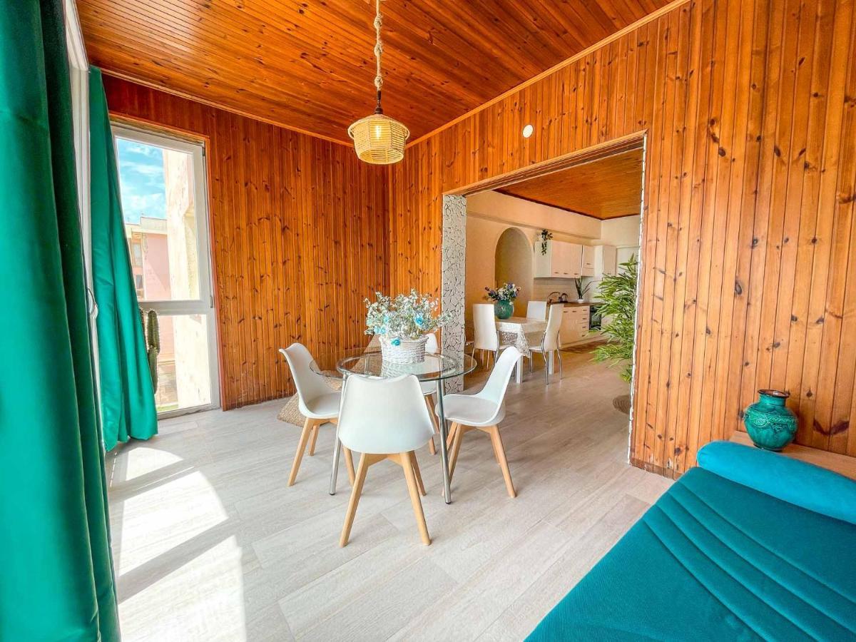 Athena Sea Front Apartment, Parking & Pool Lago Patria Kültér fotó