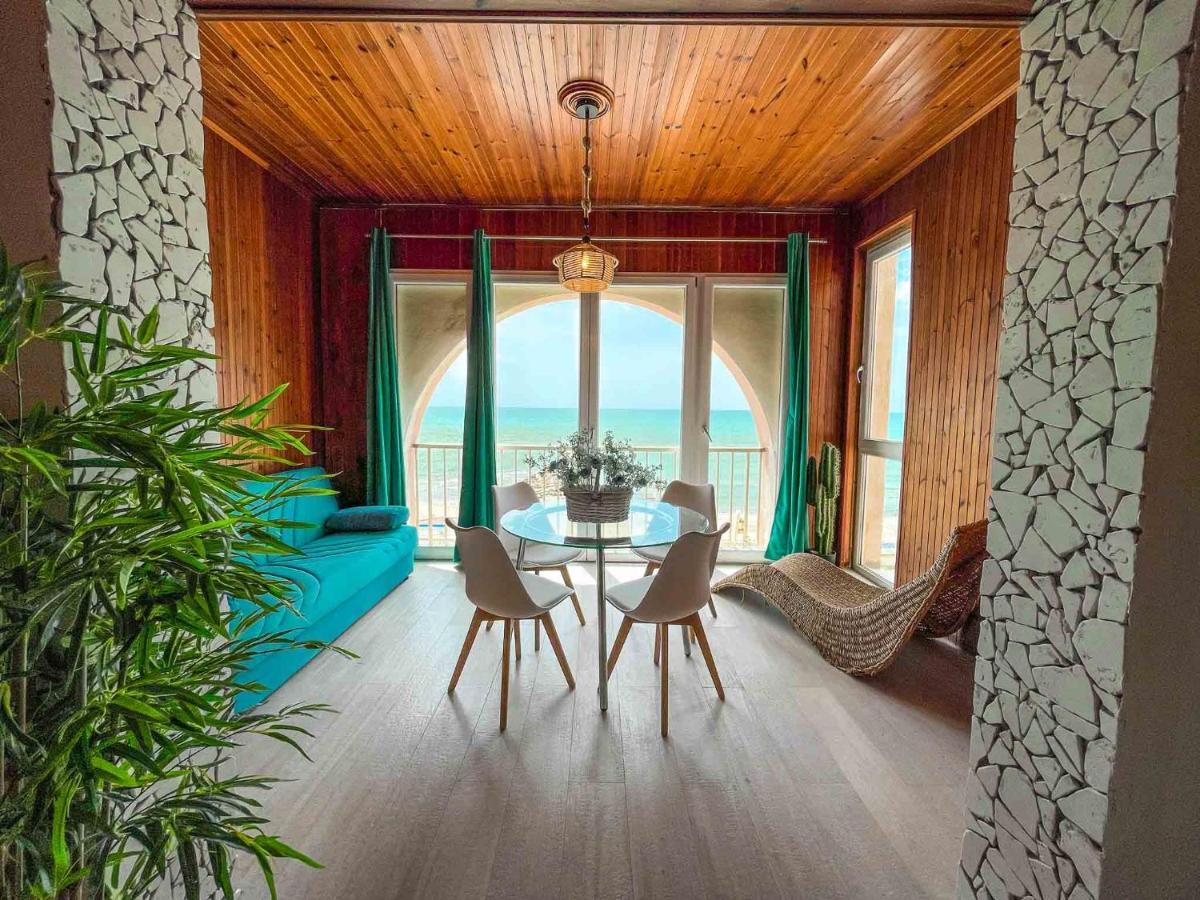 Athena Sea Front Apartment, Parking & Pool Lago Patria Kültér fotó